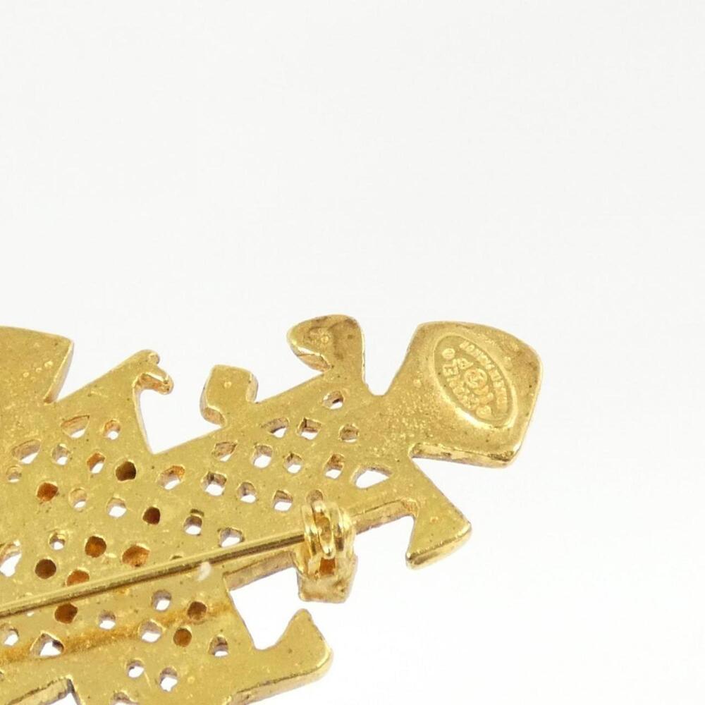 CHANEL Gold Brooch - Picture 4 of 5